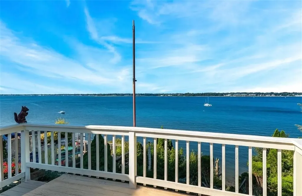 41 White Avenue East Providence RI 02915