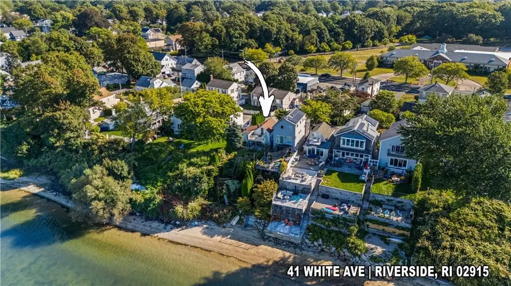 41 White Avenue East Providence RI 02915