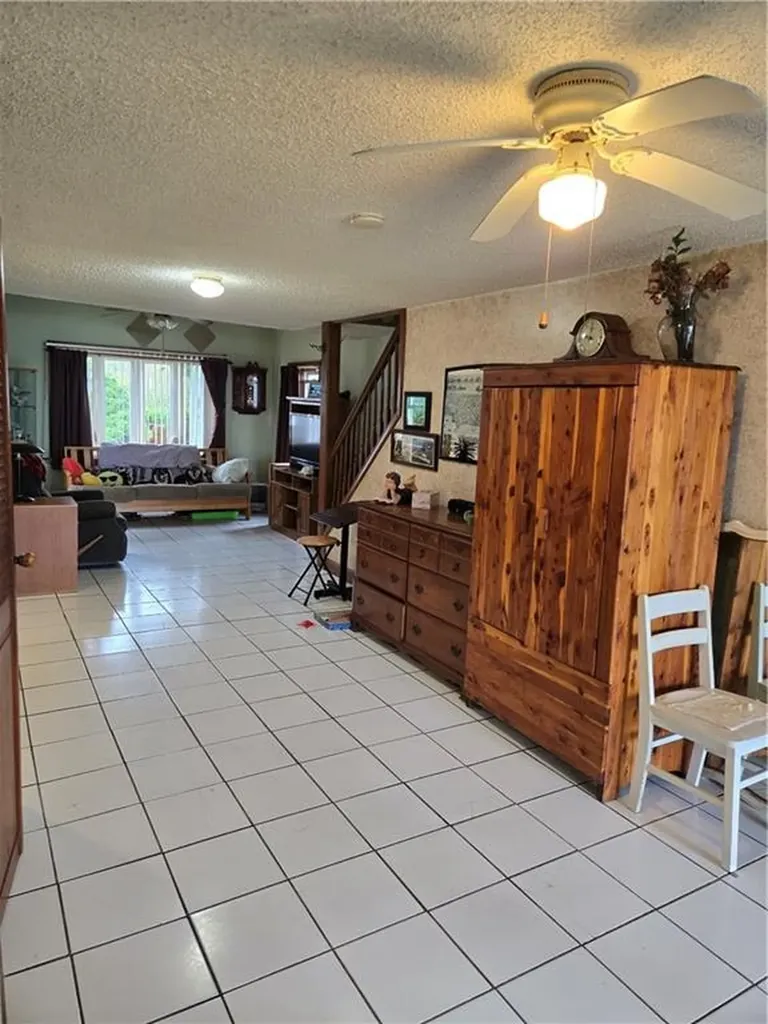 41 White Avenue East Providence RI 02915