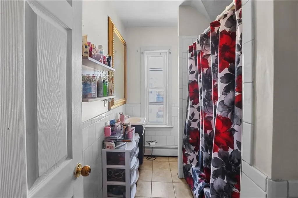58 Lawn Avenue Pawtucket RI 02860