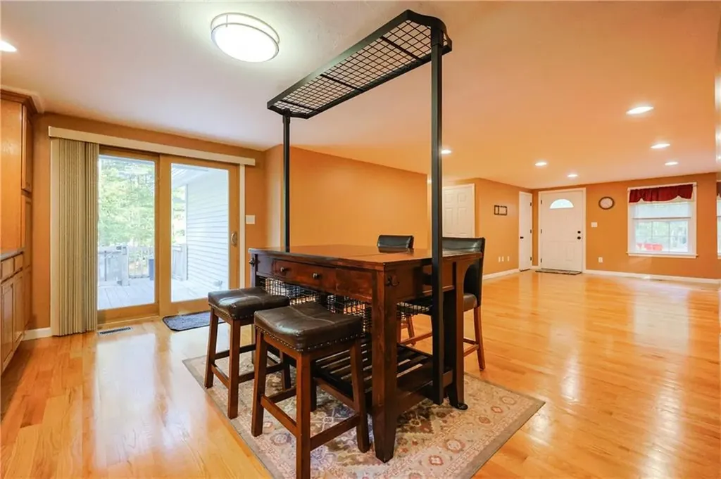 843 Bulgarmarsh Road Tiverton RI 02878