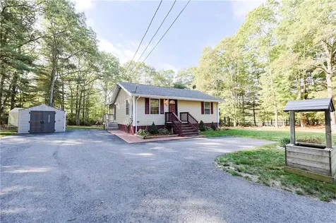 843 Bulgarmarsh Road Tiverton RI 02878