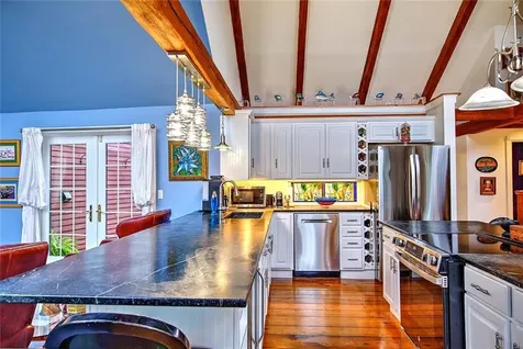 75 Macomber Lane Portsmouth RI 02871