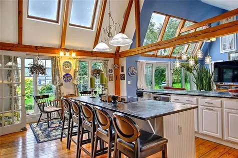 75 Macomber Lane Portsmouth RI 02871