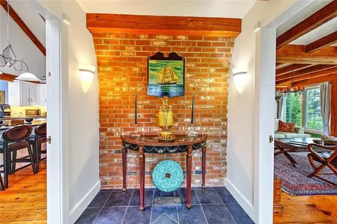 75 Macomber Lane Portsmouth RI 02871