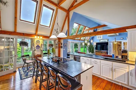 75 Macomber Lane Portsmouth RI 02871