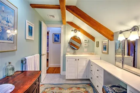 75 Macomber Lane Portsmouth RI 02871