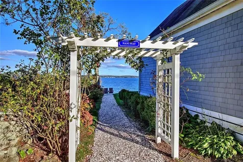 75 Macomber Lane Portsmouth RI 02871