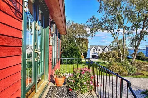 75 Macomber Lane Portsmouth RI 02871