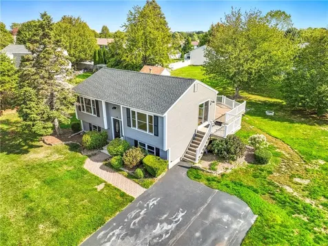 19 Cows Path Middletown RI 02842