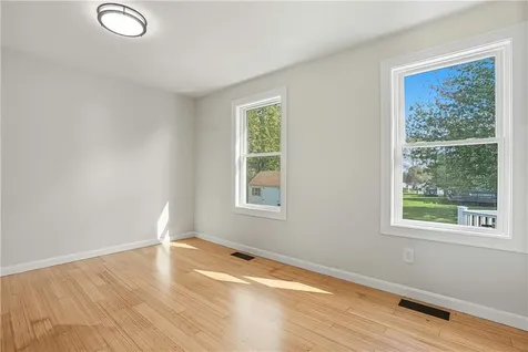 19 Cows Path Middletown RI 02842