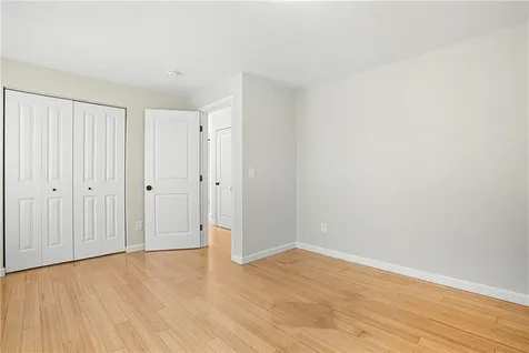 19 Cows Path Middletown RI 02842