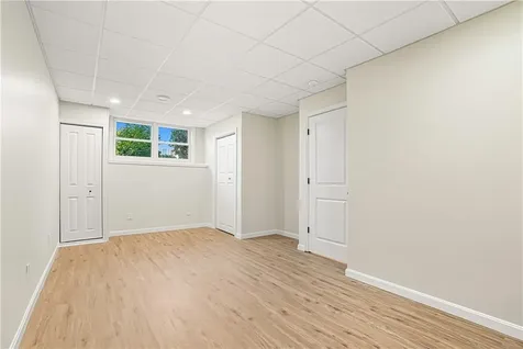 19 Cows Path Middletown RI 02842