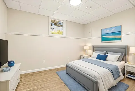 19 Cows Path Middletown RI 02842