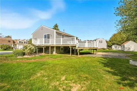 19 Cows Path Middletown RI 02842