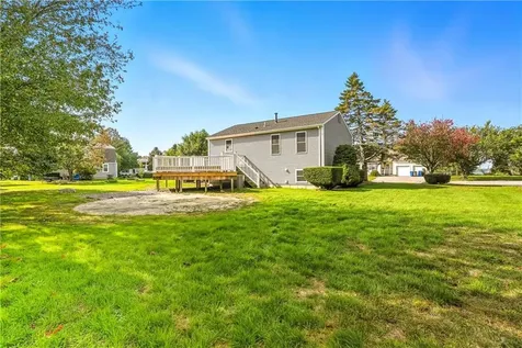 19 Cows Path Middletown RI 02842