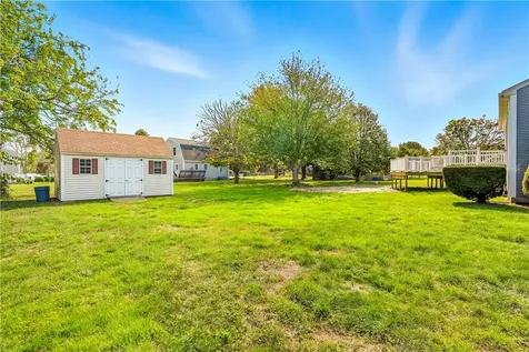 19 Cows Path Middletown RI 02842