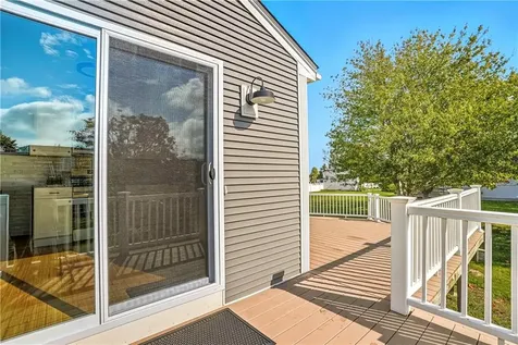 19 Cows Path Middletown RI 02842