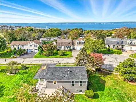 19 Cows Path Middletown RI 02842