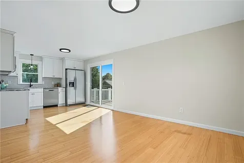 19 Cows Path Middletown RI 02842