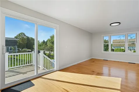 19 Cows Path Middletown RI 02842