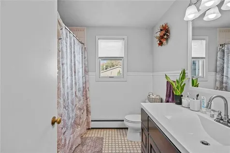 68 Everett Street Warren RI 02885