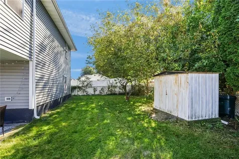 68 Everett Street Warren RI 02885