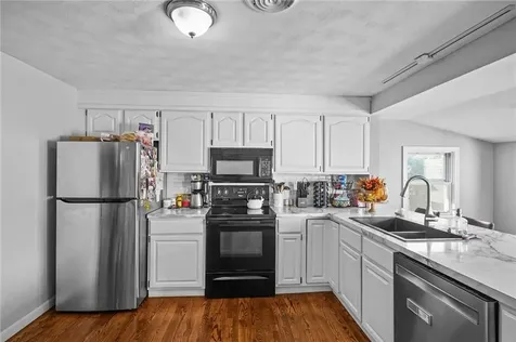 68 Everett Street Warren RI 02885