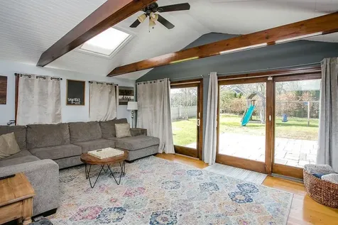 1994 East Main Road Portsmouth RI 02871