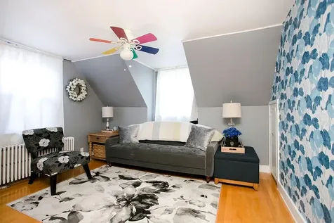 1994 East Main Road Portsmouth RI 02871