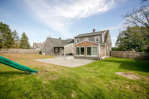 1994 East Main Road Portsmouth RI 02871