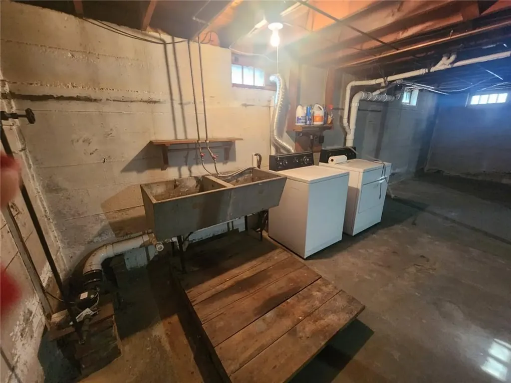 61 Crossland Road West Warwick RI 02893