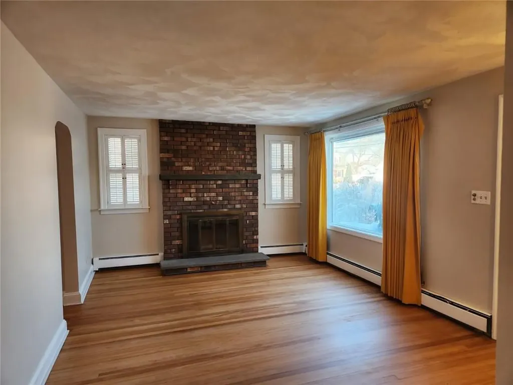 61 Crossland Road West Warwick RI 02893