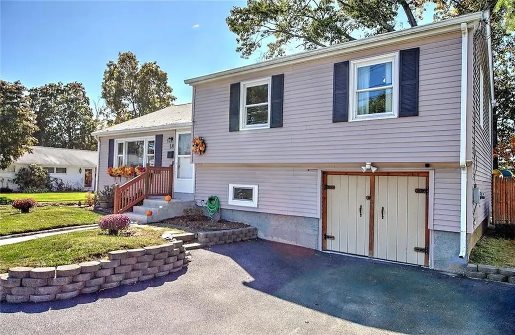 18 Tuscola Avenue North Providence RI 02904