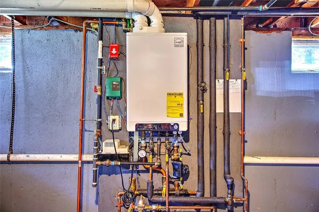 18 Tuscola Avenue North Providence RI 02904