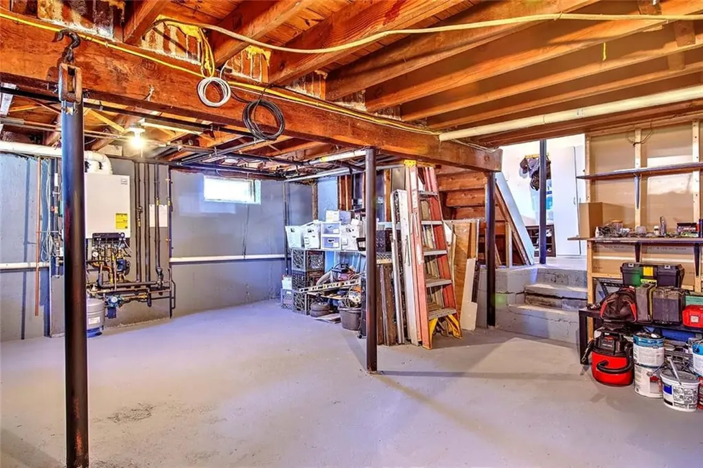 18 Tuscola Avenue North Providence RI 02904