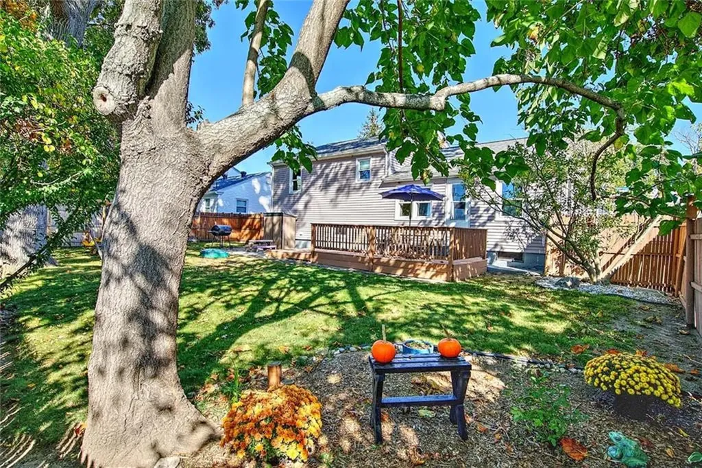 18 Tuscola Avenue North Providence RI 02904