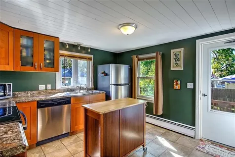 18 Tuscola Avenue North Providence RI 02904