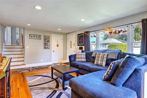 18 Tuscola Avenue North Providence RI 02904