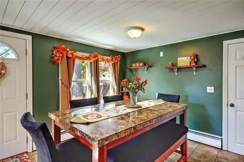 18 Tuscola Avenue North Providence RI 02904