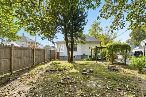 20 Brush Hill Road Providence RI 02909