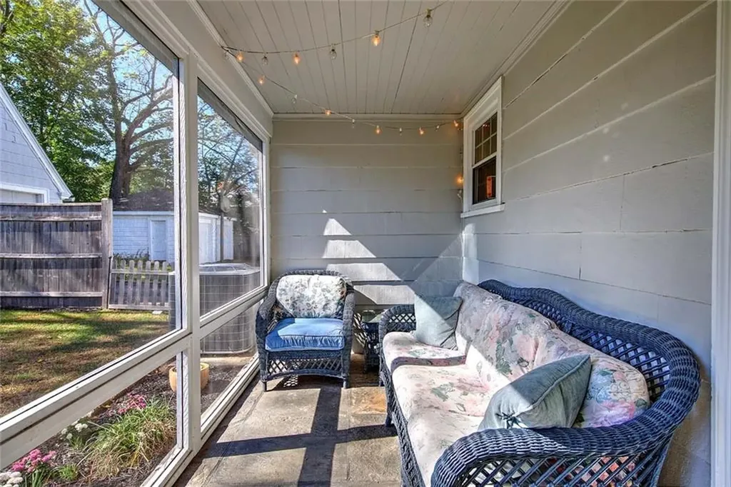 15 Goldsmith Street Providence RI 02906