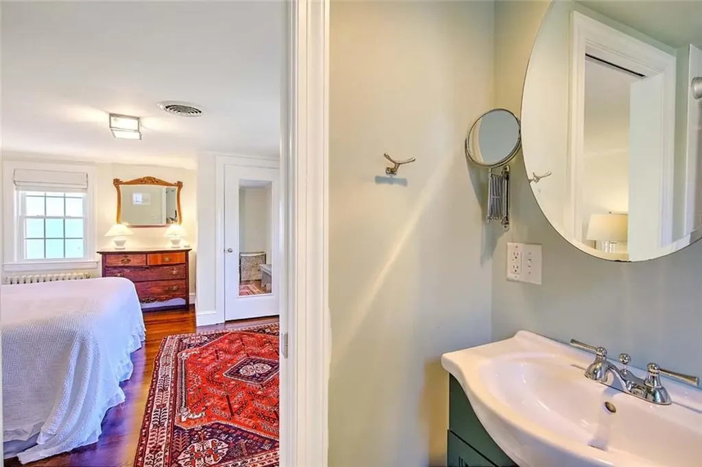 15 Goldsmith Street Providence RI 02906