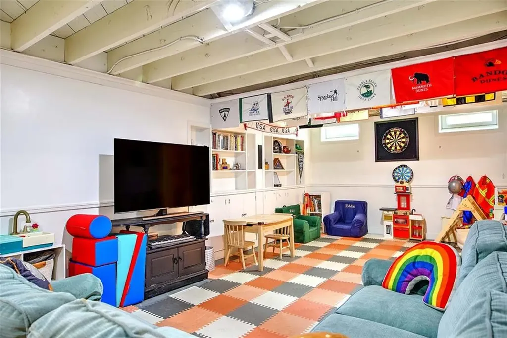 15 Goldsmith Street Providence RI 02906