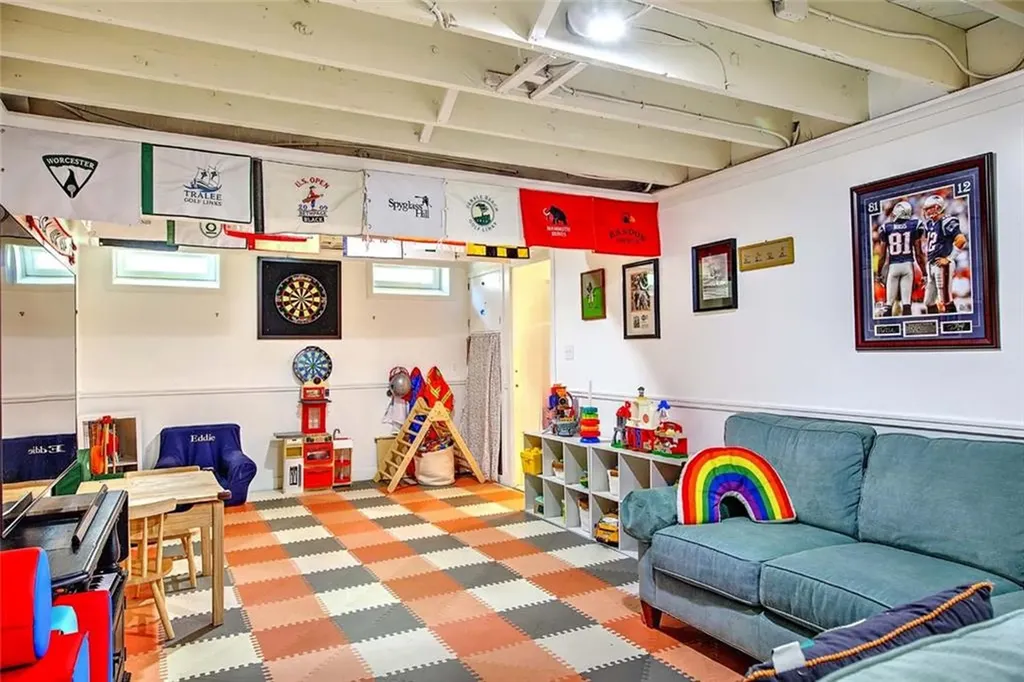 15 Goldsmith Street Providence RI 02906