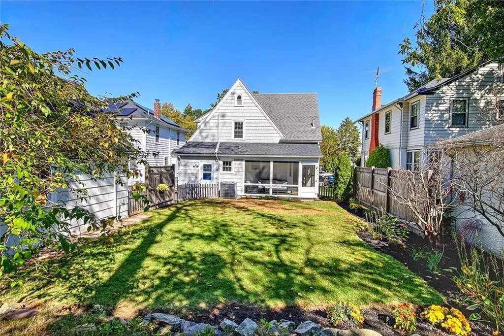 15 Goldsmith Street Providence RI 02906