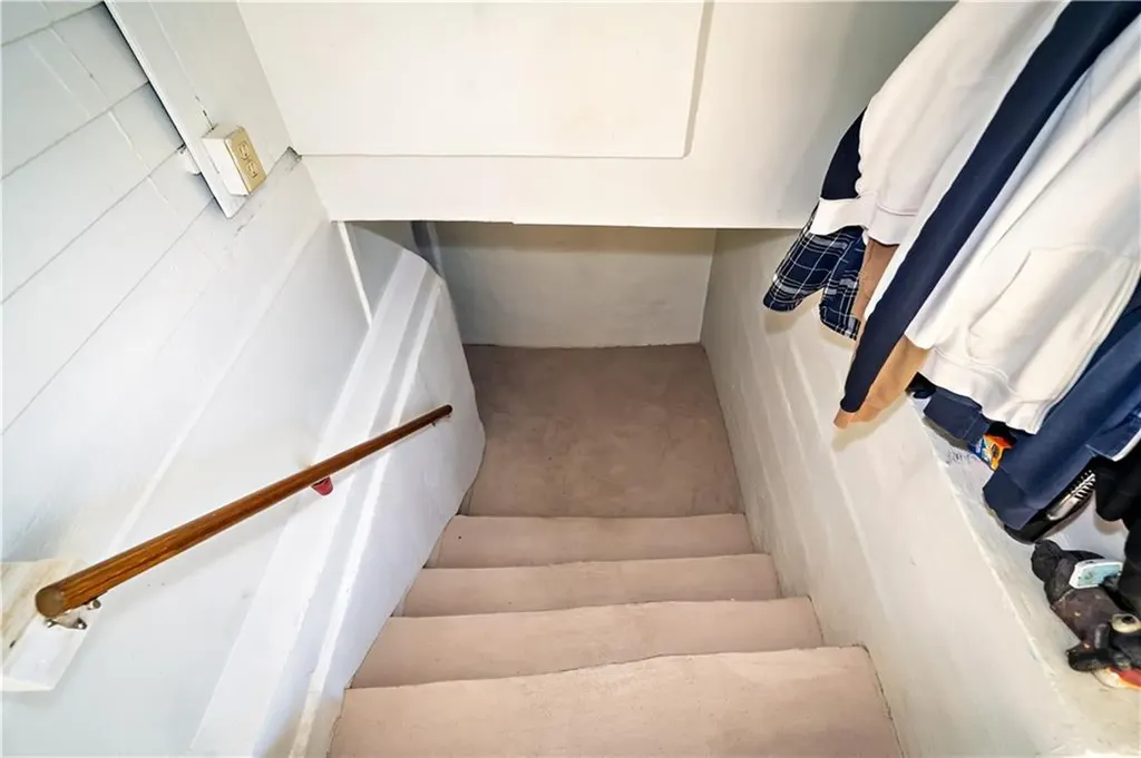 154 Camden Avenue Providence RI 02908