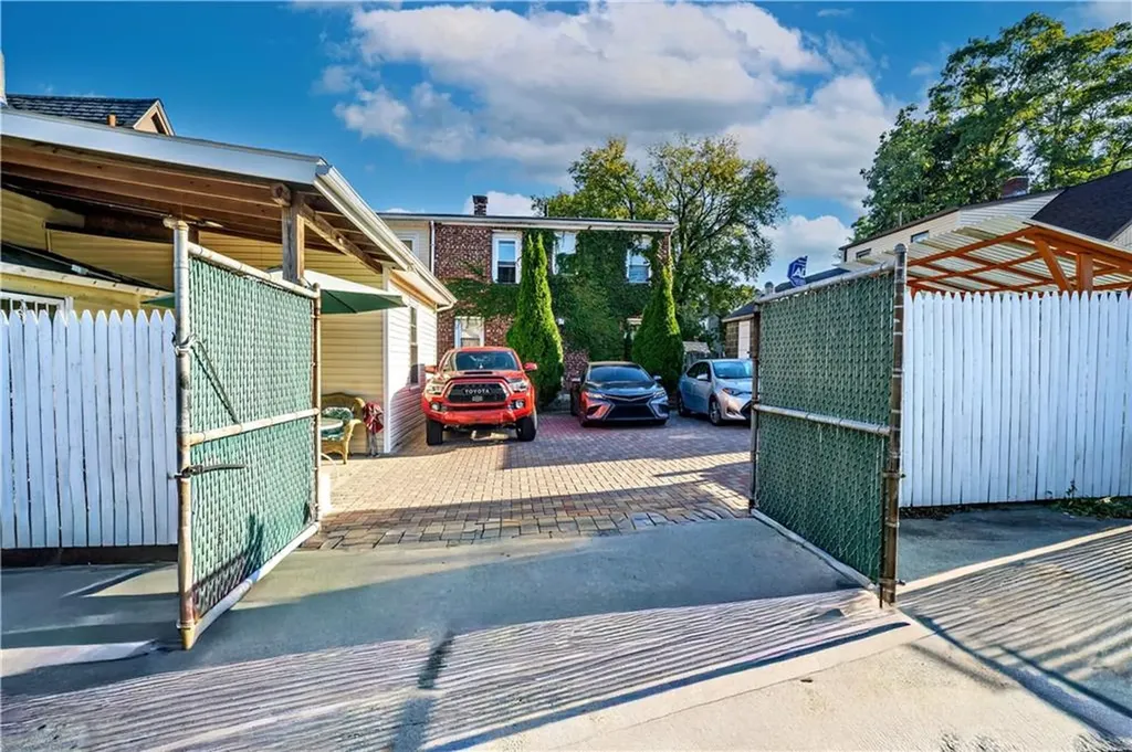 154 Camden Avenue Providence RI 02908