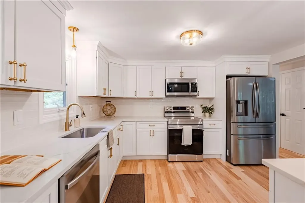 20 Indian Trail Charlestown RI 02813