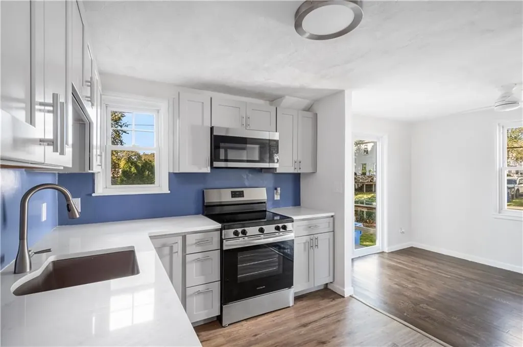 349 Boulevard Middletown RI 02842